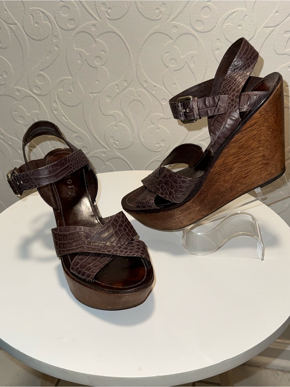 Theory Brown Croc-Embossed Leather Wedge Sandals